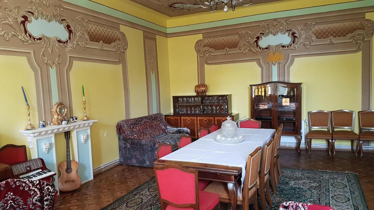 Artush & Raisa B&B Gjumri Eksteriør billede